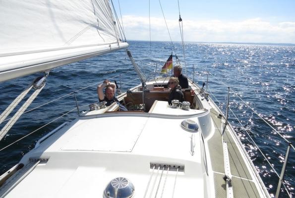 Eine Windst&auml;rke-Segeln auf der Ostsee