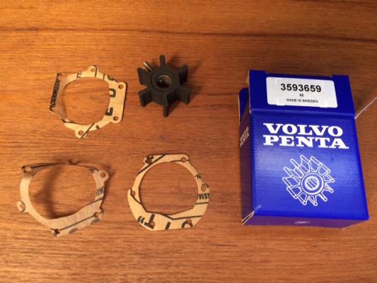 Dichtungen f&uuml;r den Deckel der Wasserpumpe und ein Reserveimpeller sind wichtig