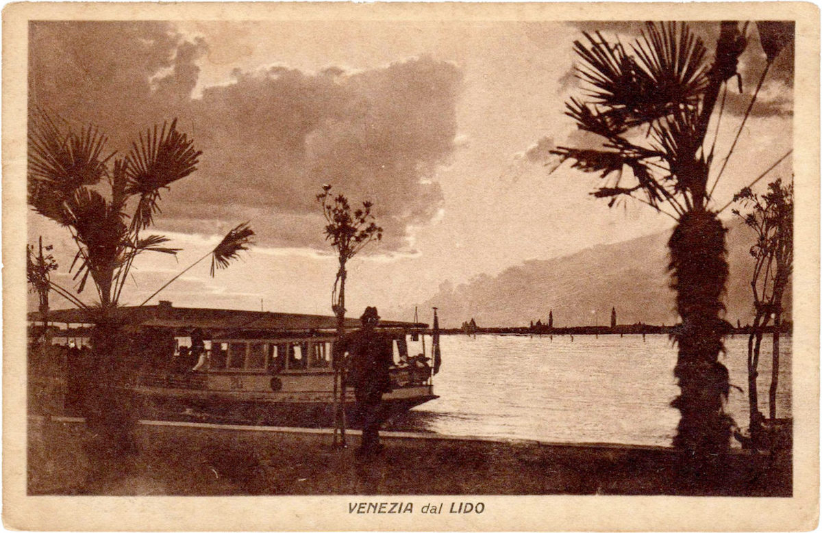 Mit Stoffdach und Schornstein: Das &auml;lteste Foto des Vaporetto No 20