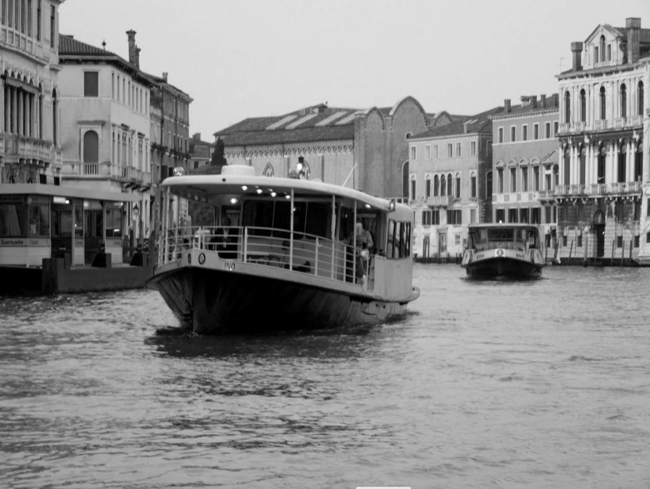 Abschied von Venedig mit einer Fahrt auf der Linie 1 des Canal Grande